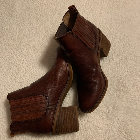 Sofft Shoes - sofft leather brown booties